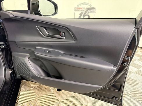 Used 2025 Toyota Prius Plug-In Hybrid image 14