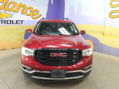Used 2019 GMC Acadia SLT w/ LPO, Black Accent Package AWD/4WD image 3