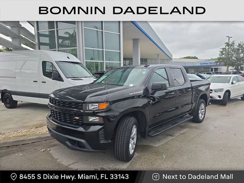 Used 2019 Chevrolet Silverado 1500 Custom w/ Custom Value Package image 2
