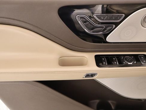 Used 2021 Lincoln Aviator Reserve w/ Equipment Group 202A image 18