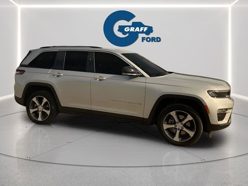 Used 2022 Jeep Grand Cherokee Limited 4xe image 7