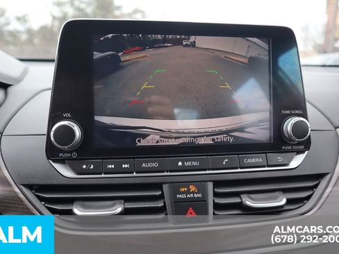 Used 2024 Nissan Altima 2.5 SV image 33