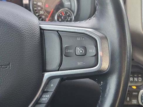 Used 2022 RAM 1500 Laramie AWD/4WD image 19