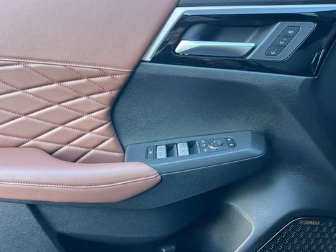 New 2026 Mitsubishi Outlander SEL FWD image 12
