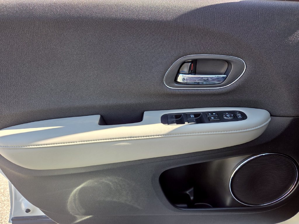 Certified 2021 Honda HR-V EX image 29