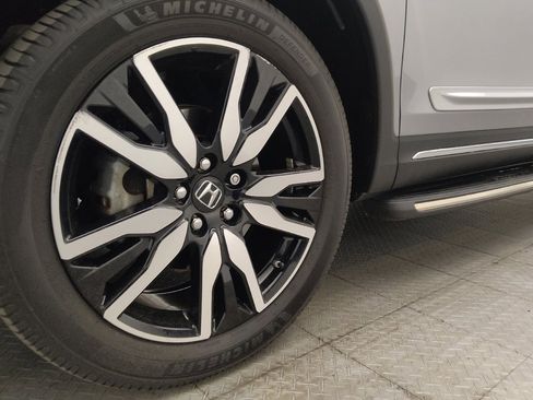 Used 2019 Honda Pilot Touring image 31