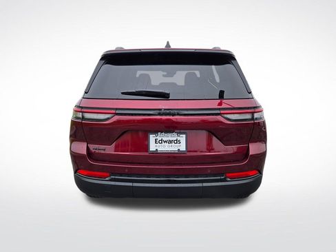 New 2025 Jeep Grand Cherokee Altitude image 5