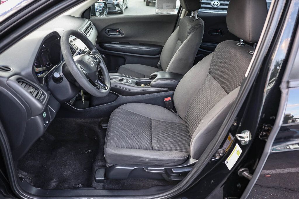 Used 2019 Honda HR-V LX image 8