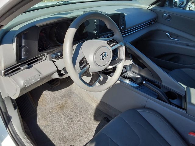 Used 2023 Hyundai Elantra SEL FWD image 21