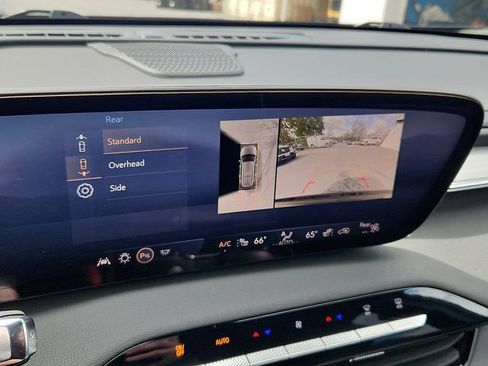 Certified 2025 Buick Enclave Preferred FWD image 18