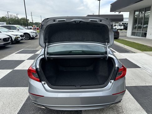 Used 2021 Honda Accord Touring image 5