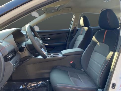 New 2025 Nissan Sentra SR image 4