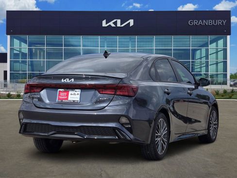 Used 2023 Kia Forte GT-Line w/ GT-Line Technology Package FWD image 5
