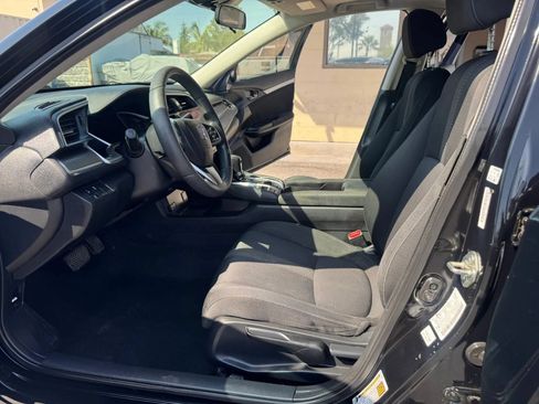 Used 2018 Honda Civic EX image 9
