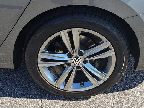 Used 2021 Volkswagen Jetta R-Line w/ R-Line Cold Weather Package FWD image 34