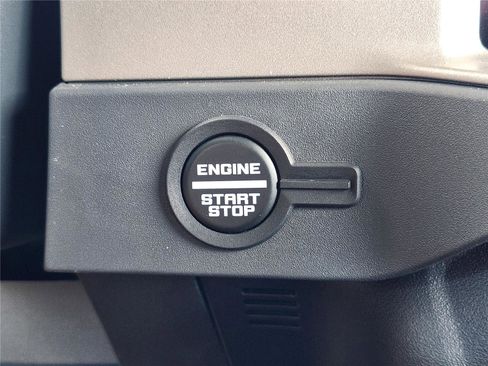 New 2025 Ford Bronco Outer Banks w/ Sasquatch Package AWD/4WD image 16