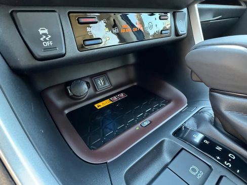 New 2025 Toyota RAV4 Limited image 23