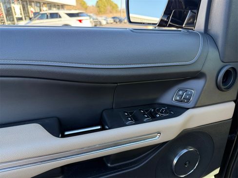 Used 2024 Ford Expedition Max Limited image 16