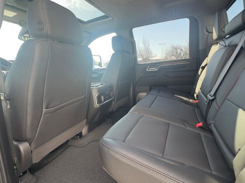 New 2026 GMC Sierra 2500 Denali w/ Denali Reserve Package image 9