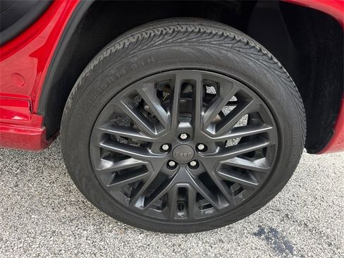 Used 2022 Jeep Compass Limited image 24