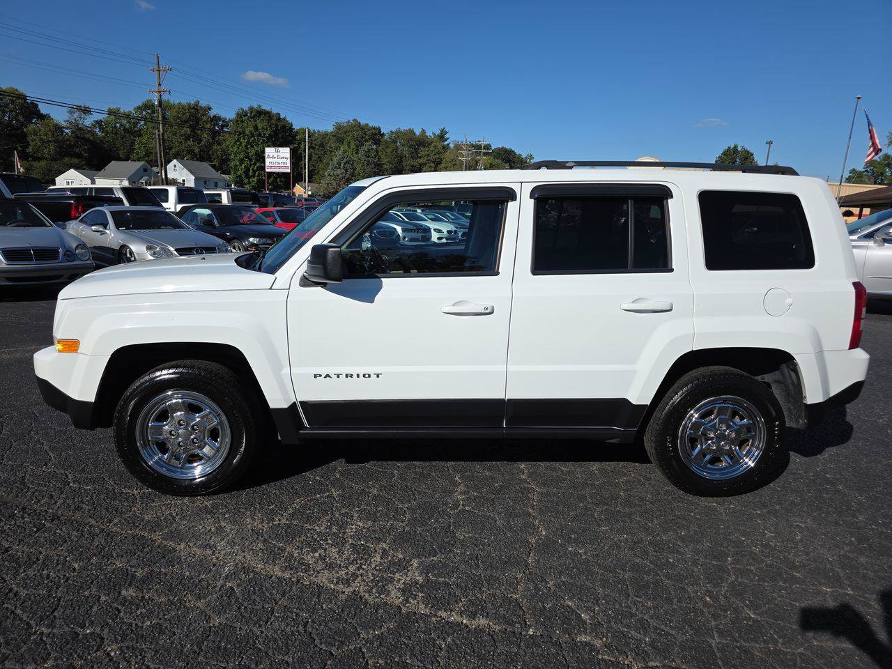 Used 2017 Jeep Patriot Sport w/ Power Value Group AWD/4WD image 19