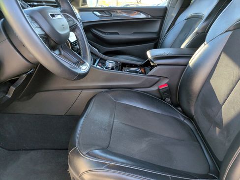 Used 2022 Jeep Grand Cherokee Altitude image 24