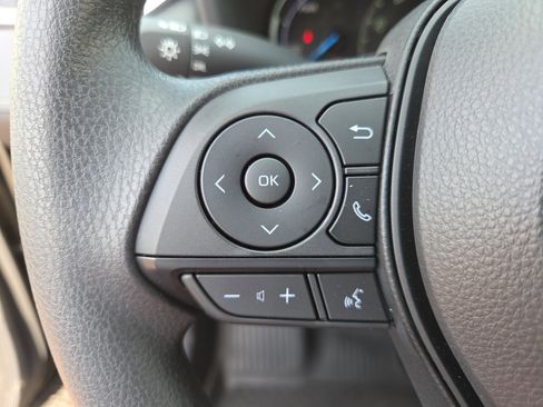 Certified 2025 Toyota RAV4 LE image 30