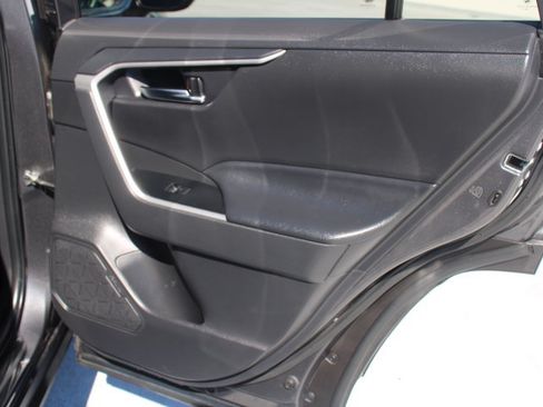 Used 2024 Toyota RAV4 XLE FWD image 17