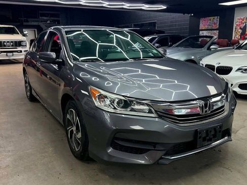 Used 2017 Honda Accord LX image 3