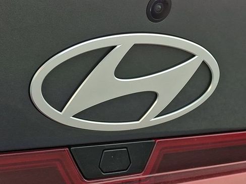 Used 2024 Hyundai Elantra SEL FWD image 30