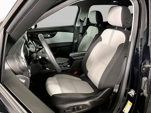 Used 2023 Chevrolet Blazer LT FWD image 8