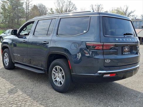 New 2024 Jeep Wagoneer 4WD w/ HD Trailer Tow Package image 11