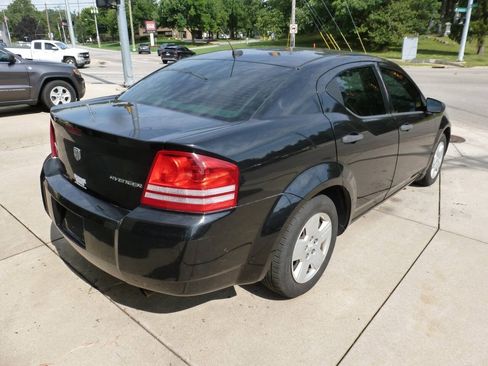 Used 2009 Dodge Avenger SXT FWD image 2