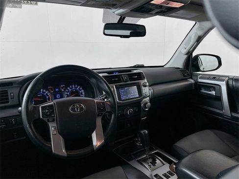 Used 2017 Toyota 4Runner SR5 Premium image 21