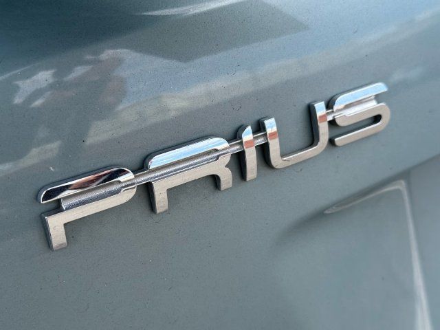 Used 2018 Toyota Prius Two w/ Prius Two Safety Plus Package FWD image 11