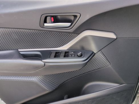 Used 2020 Toyota C-HR LE image 13