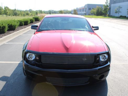 Used 2006 Ford Mustang GT RWD image 21