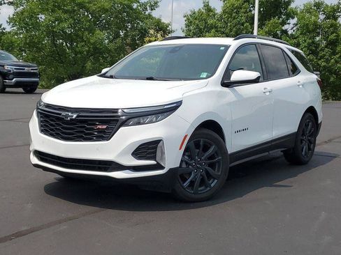 Used 2022 Chevrolet Equinox RS FWD image 2