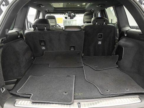 Used 2023 Jeep Grand Cherokee Summit w/ Luxury Tech Group V image 35