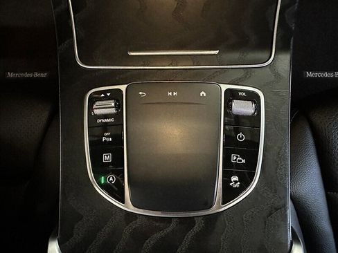 Used 2021 Mercedes-Benz GLC 300 4MATIC image 20