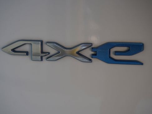 Used 2023 Jeep Wrangler Sahara w/ Cold Weather Group image 8