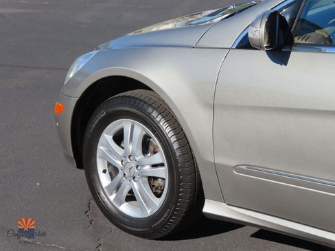 Used 2006 Mercedes-Benz R 500 4MATIC image 13