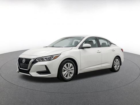 Used 2025 Nissan Sentra S FWD image 3