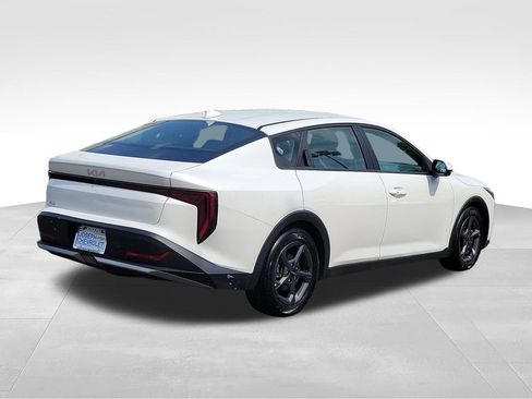 Used 2025 Kia K4 FWD image 4