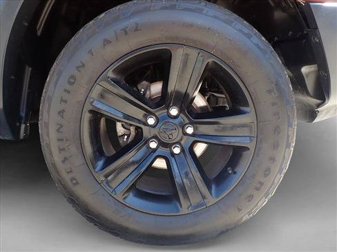 Used 2022 RAM 1500 Warlock AWD/4WD image 7