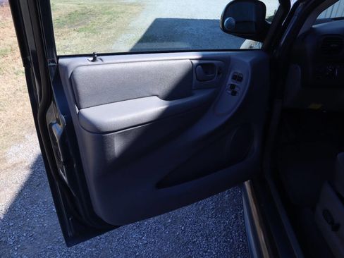 Used 2006 Dodge Grand Caravan SE w/ Popular Equipment Group I image 28