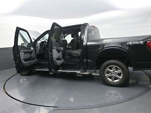 Used 2024 Ford F150 XLT w/ Mobile Office Package image 39