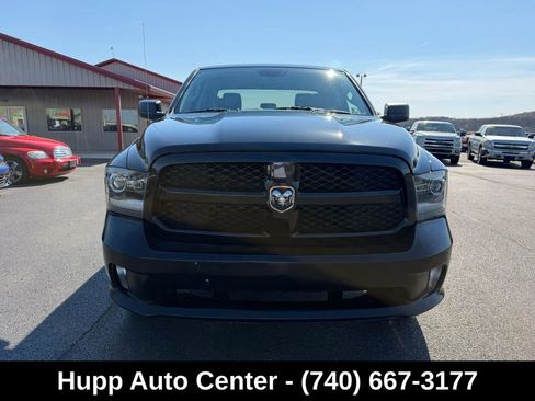 Used 2019 RAM 1500 Express AWD/4WD image 2