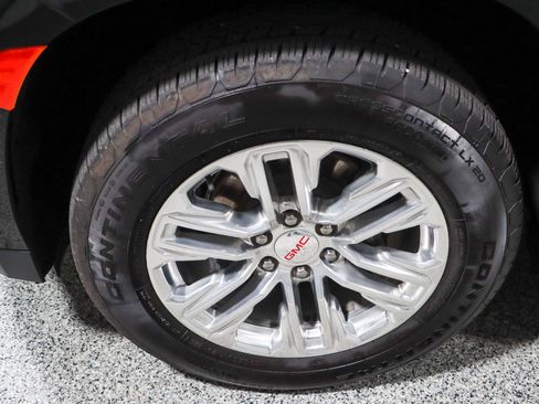 Used 2022 GMC Yukon SLT w/ SLT Premium Package AWD/4WD image 11