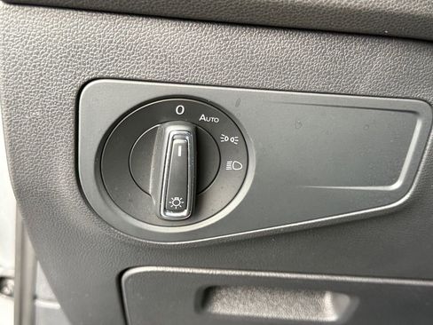 Used 2023 Volkswagen Tiguan SE R-Line image 20